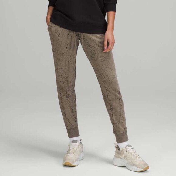 Lululemon Warm Down Jogger *7/8 Length Thread Dye Rover Black - Picture 15 of 16